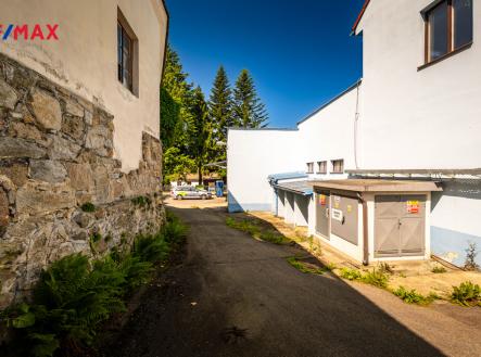 25-06-13-nove-hrady-komercni-prostor-foto-39.jpg | Prodej - výrobní prostor, 1 115 m²