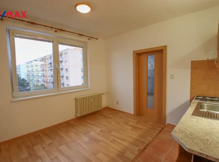 pokoj s kuch. koutem | Pronájem bytu, 2+kk, 37 m²
