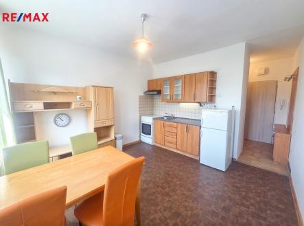 pokoj s kuch. koutem | Pronájem bytu, 2+kk, 37 m²