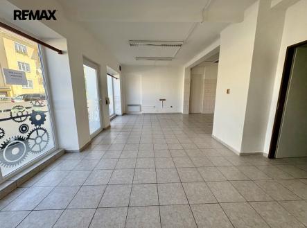 img-3106.jpeg | Pronájem - obchodní prostor, 74 m²