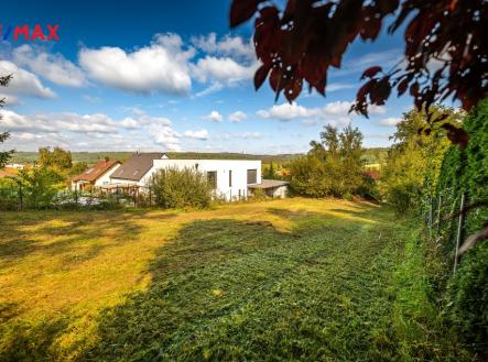 25-09-30-hluboka-nad-vltavou-pozemek-foto-25.jpg | Prodej - pozemek pro bydlení, 1 591 m²