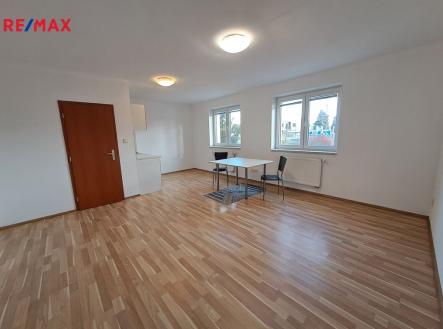 pokoj | Pronájem bytu, 1+kk, 32 m²