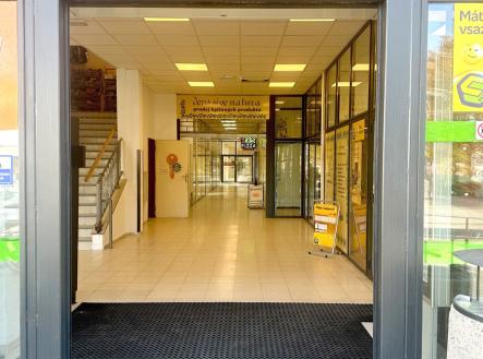 2.jpg | Pronájem - obchodní prostor, 470 m²