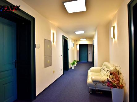 a1aa9533-3a91-4123-8a26-10126ac6e374.jpg | Pronájem - kanceláře, 38 m²
