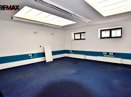 46be6489-ebd5-4f10-a41b-5de1af8e8273.jpg | Pronájem - kanceláře, 38 m²