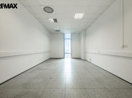 pana8985-hdr.jpg | Pronájem - kanceláře, 42 m²
