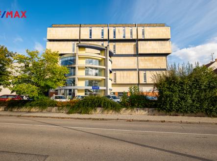 pana9083-hdr.jpg | Pronájem - kanceláře, 66 m²