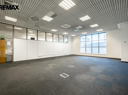 pana8999-hdr.jpg | Pronájem - kanceláře, 66 m²