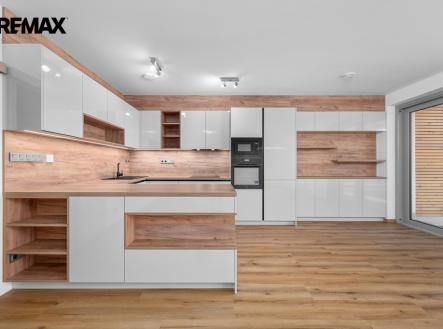 25-11-06-byt-kuchyne-byt-foto-01.jpg | Pronájem bytu, 4+kk, 109 m²