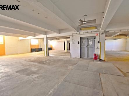 Pronájem - výrobní prostor, 303 m² obrázek