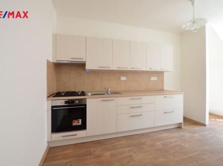 kuchyňská linka | Pronájem bytu, 2+1, 70 m²