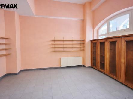 Vizualizace prázdný prostor | Prodej - obchodní prostor, 241 m²