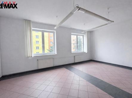 Vizualizace prázdný prostor | Prodej - obchodní prostor, 241 m²