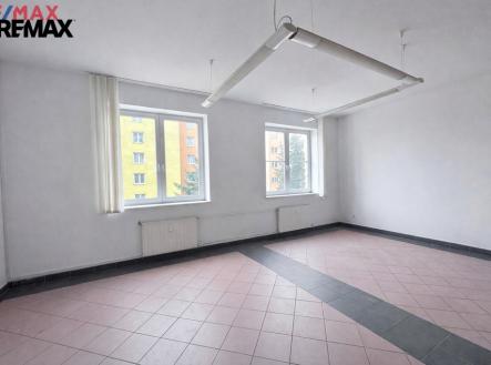 Vizualizace prázdný prostor | Prodej - obchodní prostor, 241 m²