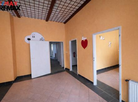 Vizualizace prázdný prostor | Prodej - obchodní prostor, 241 m²