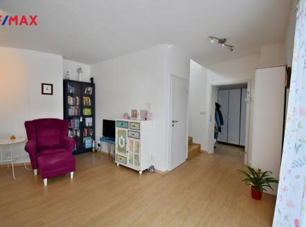 KOJ S KUCHYŇSKÝM KOUTEM | Pronájem bytu, 3+kk, 90 m²