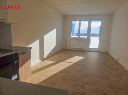 obývací pokoj s kuch. koutem | Pronájem bytu, 1+kk, 32 m²