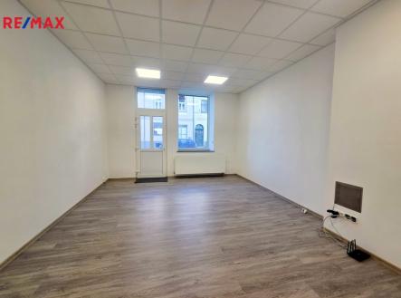 Pronájem - obchodní prostor, 41 m² obrázek