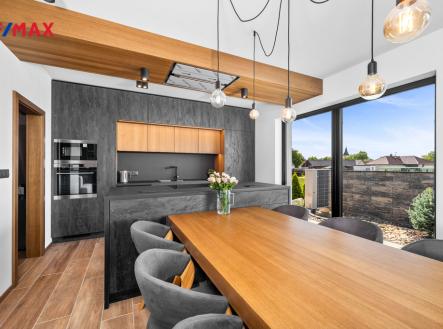 kuchyně s obývacím pokojem | Prodej - dům/vila, 160 m²