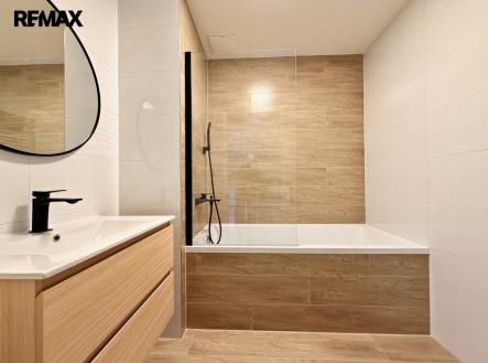 koupelna | Pronájem bytu, 3+kk, 80 m²