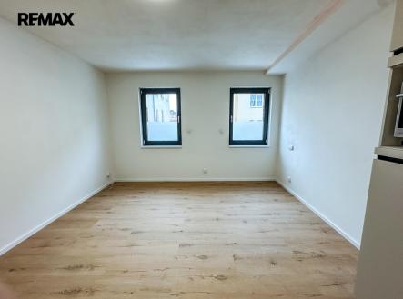 Pokoj s kuchyňským koutem | Pronájem bytu, 1+kk, 31 m²