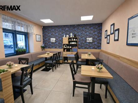 chatgpt-image-25.2.2026-09-12-07.png | Pronájem - restaurace, 95 m²