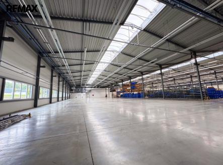 img-20250925-wa0008.jpg | Pronájem - skladovací prostor, 2 142 m²