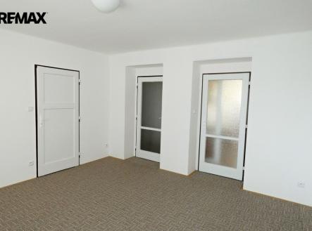 p1100325.jpg | Pronájem bytu, 2+1, 54 m²