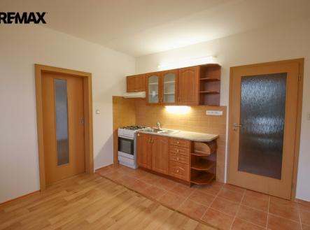 pokoj s kuch. koutem | Pronájem bytu, 2+kk, 37 m²