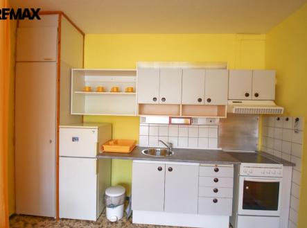kuchyňská linka | Pronájem bytu, 2+kk, 42 m²
