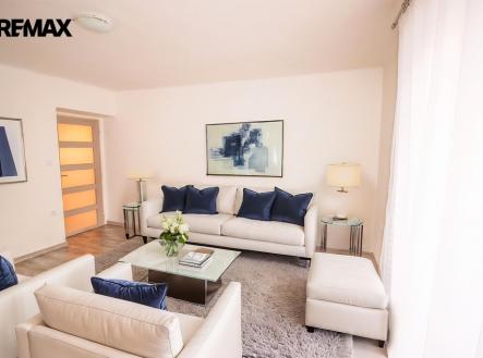 img-0025-living-room-modern-0.jpg | Prodej bytu, 2+1, 68 m²