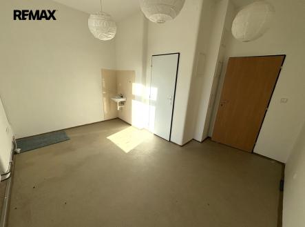 img-3337.jpeg | Pronájem - obchodní prostor, 23 m²