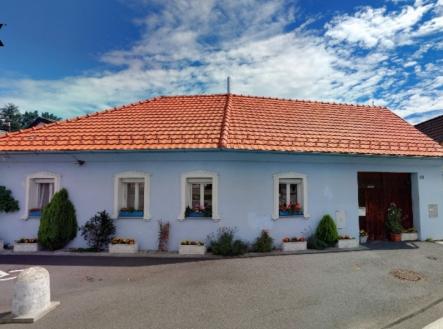 Rodinný dům | Pronájem - dům/vila, 70 m²