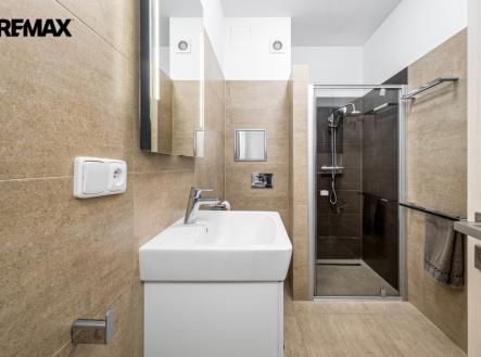 koupelna s wc | Prodej bytu, 2+kk, 58 m²