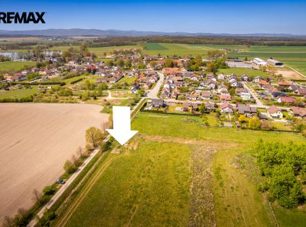 26-05-01-cejkovice-pozemek-2-00000.jpg | Prodej - pozemek pro bydlení, 801 m²