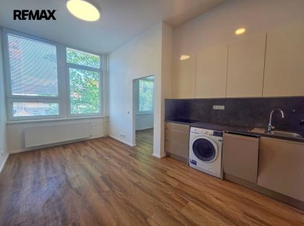 obývací pokoj s kuch.koutem | Pronájem bytu, 2+kk, 46 m²