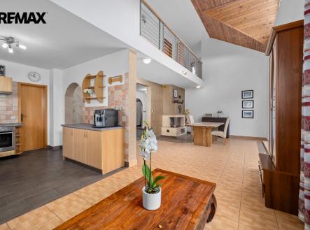 obývák | Prodej - dům/vila, 199 m²