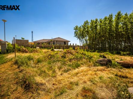 26-05-26-chotycany-pozemek-foto-02.jpg | Prodej - pozemek pro bydlení, 826 m²