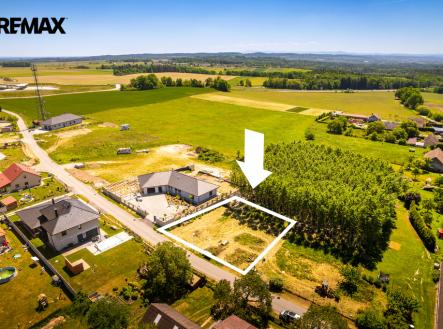26-05-26-chotycany-pozemek-2-00000.jpg | Prodej - pozemek pro bydlení, 826 m²