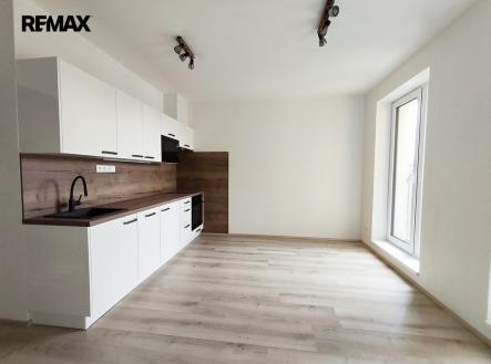 3-1.jpg | Pronájem bytu, 1+kk, 29 m²