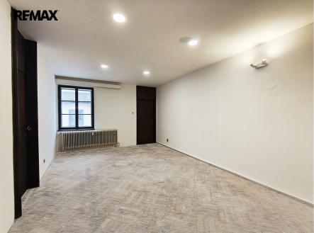 1u.jpg | Pronájem - kanceláře, 29 m²