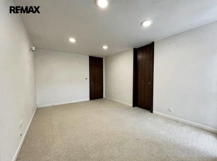 ai-3409927.jpg | Pronájem - kanceláře, 29 m²