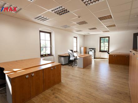 Pronájem - kanceláře, 138 m²