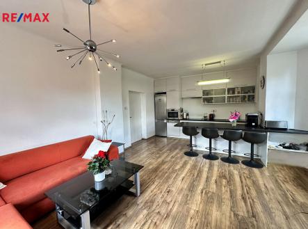 Obývací pokoj s kuchyňským koutem | Prodej - dům/vila, 160 m²