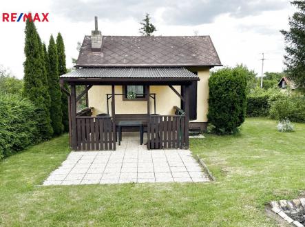 Pohled na chatu ze zahrady | Prodej - chata/rekreační objekt, 22 m²