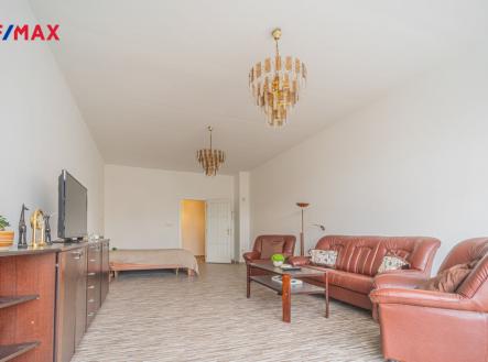 13-1.jpg | Prodej - nájemní dům, 957 m²