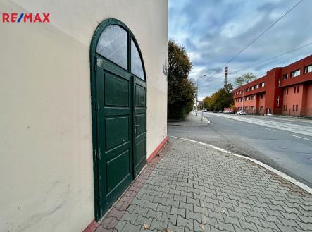 Prodej - obchodní prostor, 48 m²