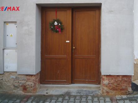 Za vstupními dveřmi se nachází | Prodej - dům/vila, 95 m²