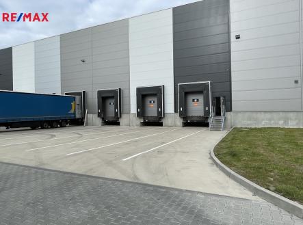 Hydraulické rampy | Pronájem - skladovací prostor, 500 m²
