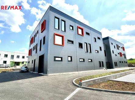whatsapp-image-2025-06-18-at-17.56.27-1.jpeg | Pronájem - kanceláře, 302 m²